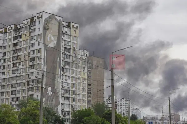 Најмалку деветмина загинати при руските напади врз Киев