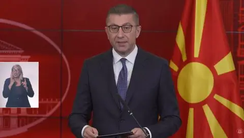 Премиерот Мицкоски во Дебар на доделување станови за социјално загрозени категории на граѓани