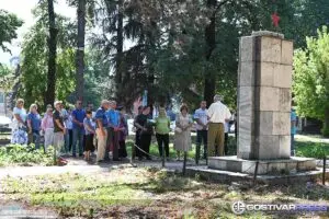 Собир и положување цвеќе во Гостивар во чест на двата Илиндена