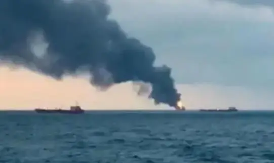 Погоден танкер во Ормускиот теснец