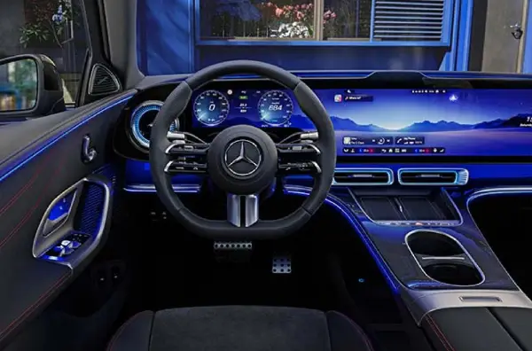 Mercedes ги враќа физичките копчиња по критиките од возачите