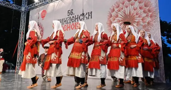 НЕМАМЕ КОНЗЕРВАТОРИ ЗА ТЕКСТИЛ, А ЛУЃЕ НИ БАРААТ НОСИЈА СТАРА 130 ГОДИНИ ЗА НЕКОЈА ТРАЈАНКА ДА ЈА НОСИ НА МОДНА РЕВИЈА, ВЕЛИ ДИРЕКТОРОТ НА МУЗЕЈОТ НА МАКЕДОНИЈА
