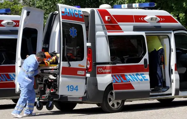 Две деца се тешко повредени во сообраќајка со четирицикл во Гостивар