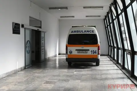 Тешка сообраќајка во Гостивар, повредено четиригодишно дете од Скопје