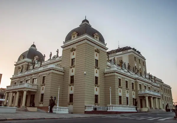 Со премиера на претставата „Три сестри“ МНТ се отвора кон меѓународната публика