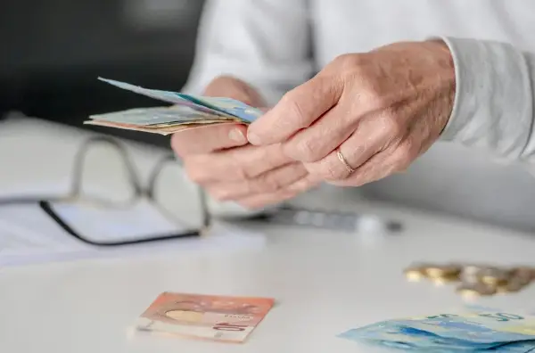 Објавени се минималните плати во Европа. Кој е на врвот по реална куповна моќ? Каде е Македонија?