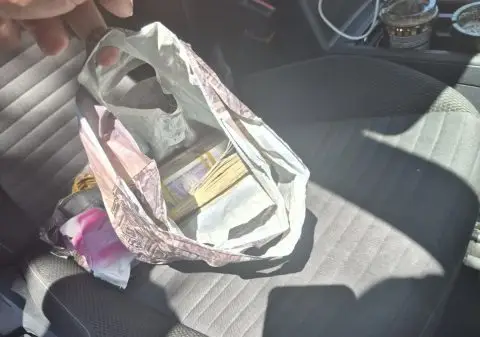 (ВИДЕО) Пронајдени околу 230.000 евра: Паднаа двајца странски државјани со фалсификувани пари