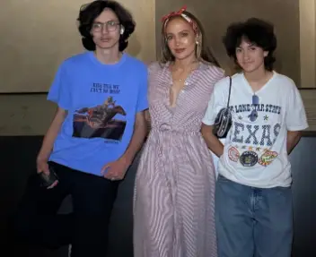 Џеj Ло на одмор со своите деца во Италија: „Патуваме пред колеџ“