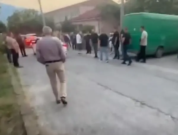 СДСМ: Во Ново Село Организираната криминална група прати насилници да ги тепаат младите - затоа што се плашат од вистината!