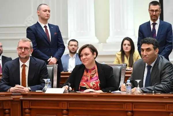 Денешното потпишување на договорите е силен сигнал за довербата што ЕИБ и ЕБОР ја имаат во нашите политики