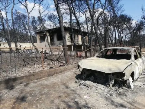 Завршени 325 увиди во областите погодени од пожарите во Грција, 118 објекти се несоодветни за употреба