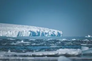 Закана за екосистемите — како што се топи мразот, Антарктикот испушта жива во океанот