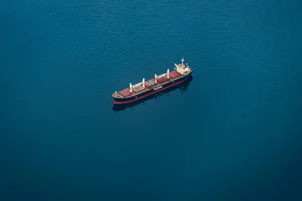 Кина отвора редовна поморска линија преку рускиот Арктик