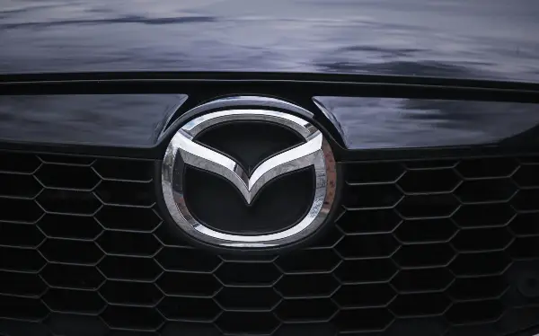 Mazda го најави новиот CX-3, пристигнува во 2027 година