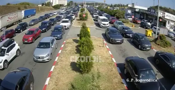 Зголемена фреквенција на патиштата, се чека по 30 минути на Табановце и Богородица