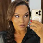 (Фото) „Детето во мене конечно се смири и легна да одмори“: Ивона Јо го прослави 30. роденден во розов фустан и торта со срциња