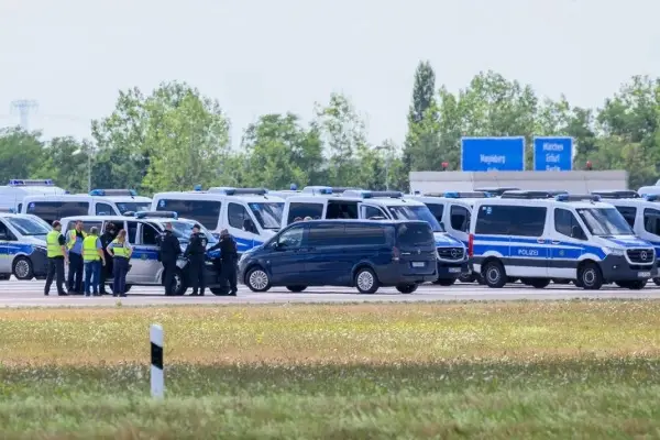 Добриндт: Германија секојдневно е цел на хибридна војна од странство