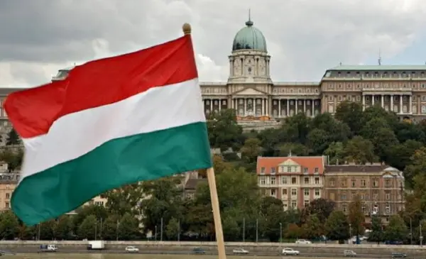 Унгарија добива нов претседател — судијата што го смени Орбан ќе застане на чело на државата