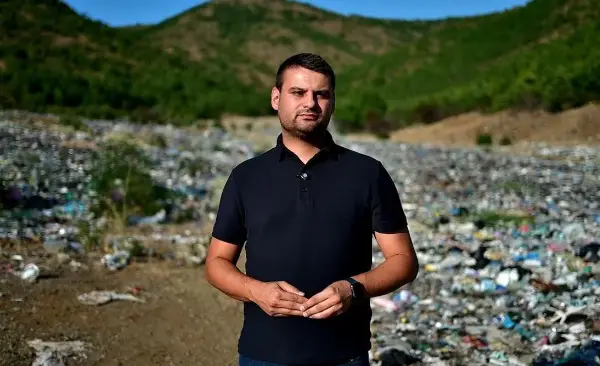 (ФОТО+ВИДЕО) Димитријевиќ: Дива депонија кај Рашче го загрозува снабдувањето со вода во Скопје