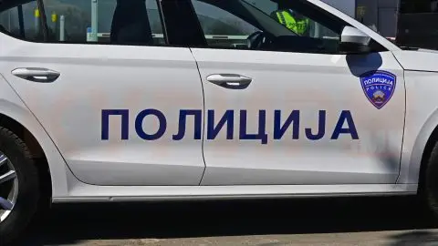 Уапсен мажот кој на мотор со автоматска пушка пукаше кон куќа во тетовско