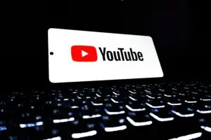 Јутјуб воведува построги услови за креаторите на содржини кои сакаат да заработат пари
