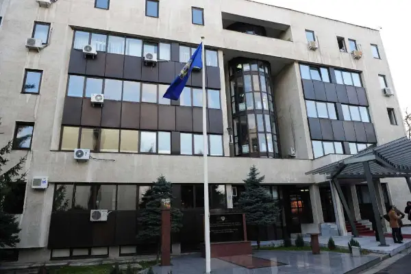 Надминат проблемот со здравственото осигурување на вработените во МВР