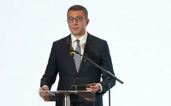 Мицкоски: Минатото не можеме да го промениме, но можеме да одлучиме каква иднина ќе изградиме