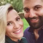 (Фото) Зајдисонце, плажа и многу насмевки – Сара Мејс и Димитар Атанасовски на семеен одмор во Египет