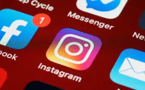 По 10 години, „Инстаграм“ го смени препознатливиот дизајн на логото