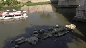 Рим доби нова туристичка атракција: Нероновиот мост „исплива“ од водите на Тибар