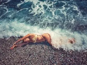 Што му се случува на телото по само 15 минути во море?