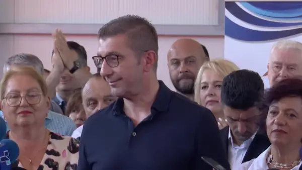 МИЦКОСКИ: Имаме работа со безидејна опозиција која очајно креира хистерија за политички поени, наш одговор е работа и проекти