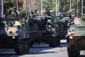 Тенкови поминаа низ Варшава, авиони летаа над градот, Полска го покажа новото оружје