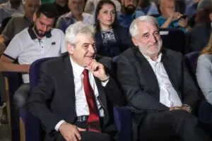 Тачи ќе го тужи Ахмети ако продолжи да тврди дека имало документ за поделба на Македонија