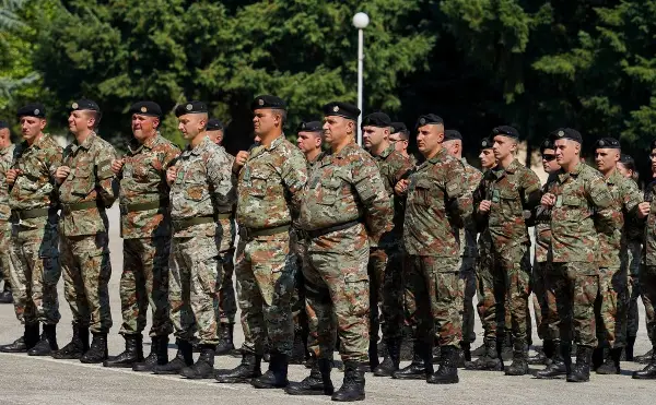 Денес во кичевската касарна „Чеде Филиповски-Даме“ со свеченост беше одбележан утрешниот 18 Август – Ден на Армијата на Република Македонија