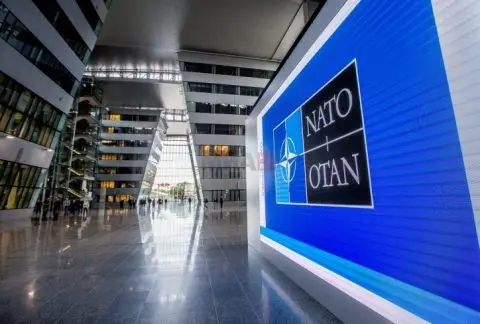 НАТО тврди дека го следи развојот на руските бази за дронови со голем дострел