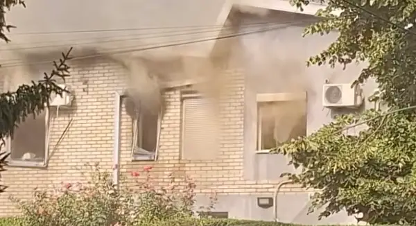 (Фото) Се запали куќа во Козле