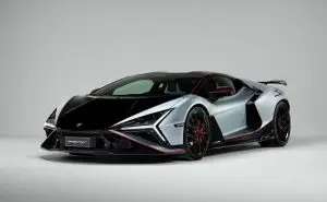 Lamborghini го претстави врвниот Revuelto SV