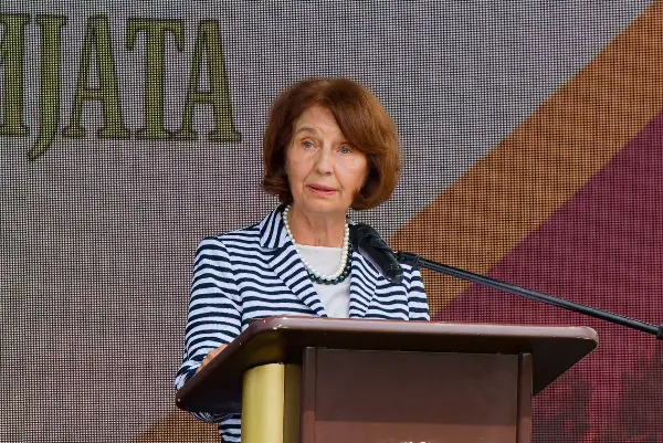 Сиљановска-Давкова: Не смееме да заборавиме дека секој што напишал барем неколку реченици во недовршената македонска армиска приказна, оставил трага во нашата воена историја