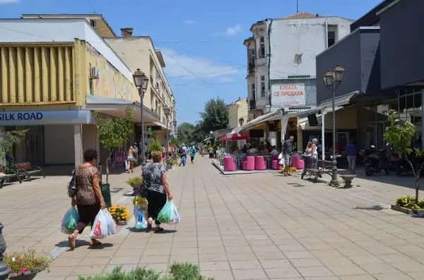 Вработен во банка во Гевгелија украл околу пет милиони денари и над 63.000 евра од сметки на двајца корисници