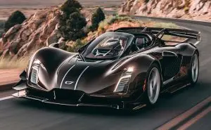 Czinger 21C Spyder е хиперавтомобил кој бара отворено небо