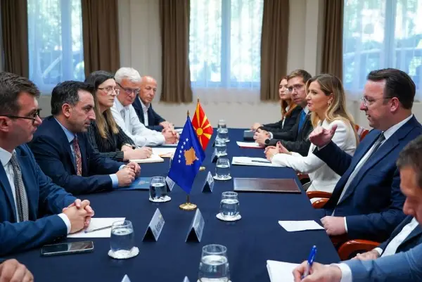 Николоски – Баша: Македонија и Косово со фокус на унапредување на економската и транспортната поврзаност