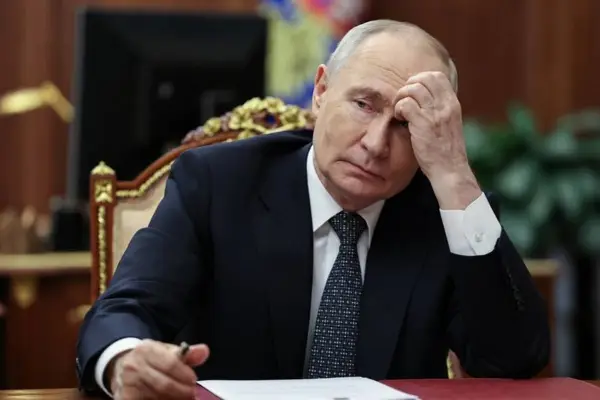Путин и наложи на руската влада да ги обнови складовите оштетени во украинските напади