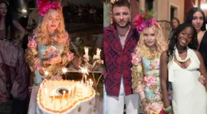 ФОТО | Мадона направи спектакл за 68. роденден — кршела чинии на Крф и дувала свеќи на торта со „сино око“