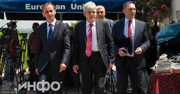 ВЛЕН: Кој ја води ДУИ, Али, Бујар или Артан од куќен притвор?