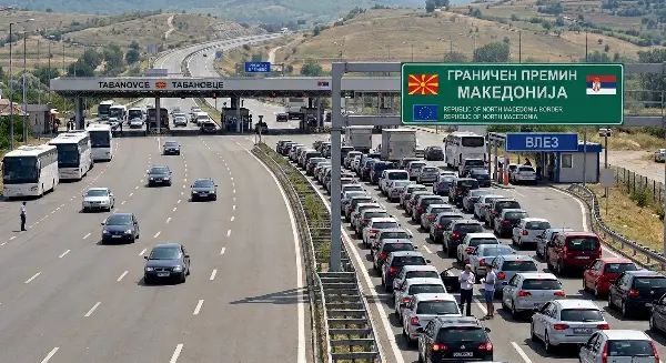 Србите бесни на „Сејф сити“: Преминувањето на границата со Македонија може да ги чини и 300 евра – Тотален колапс на Табановце