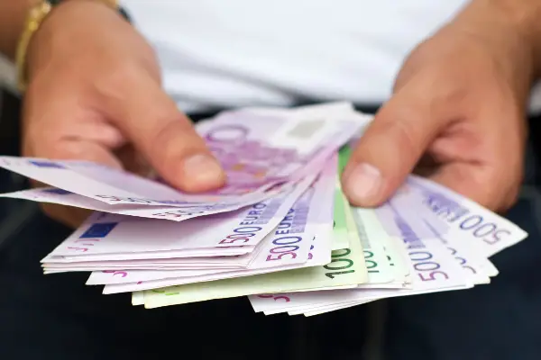 Лажен лекар измамил жена во Пробиштип: побарал 2.500 евра за операција