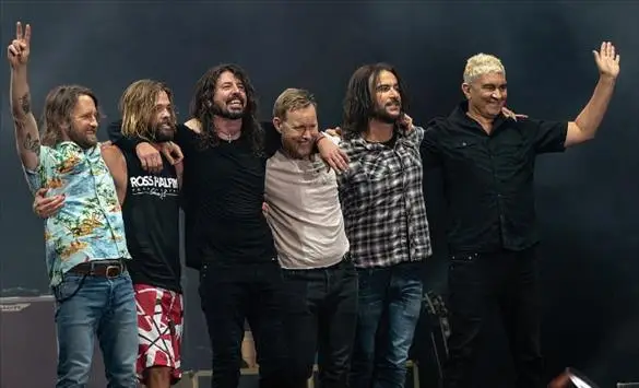 На Дејв Грол му се оствари сонот: Foo Fighters ќе настапат како предгрупа на концерт на AC/DC!