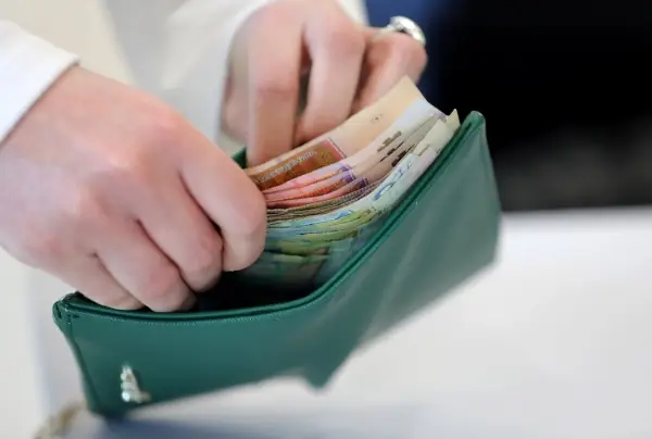 Инкасатор од Свети Николе затаил над 80.000 денари од сметки за погребални услуги
