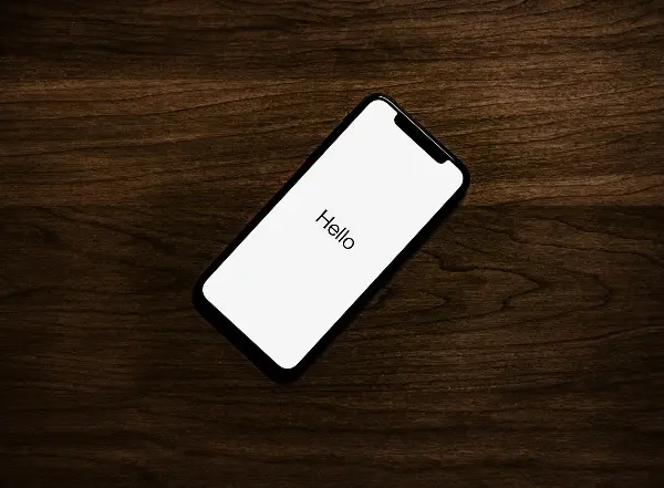 (Видео) Apple подготвува нови бои за iPhone 18 Pro – се појави видео од уредите